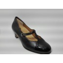 Zapato se&ntilde;ora con cierre de hebilla. Alviflex